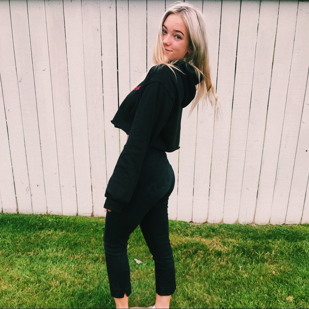 Meet your Posher, Ciella